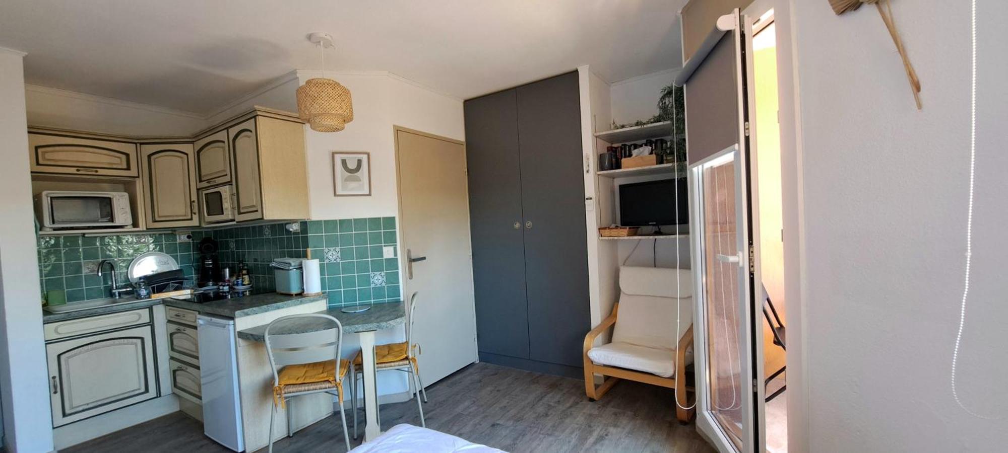 Studio Meuble Cures Thermales Avec Vue Gréoux-les-Bains Exterior foto